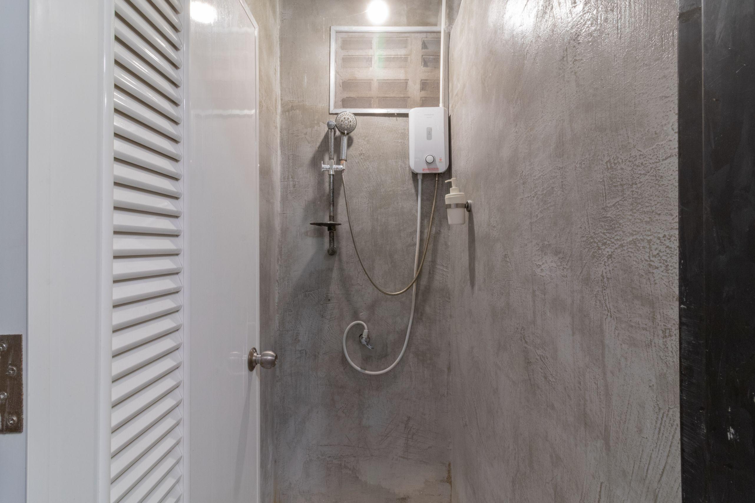 Beige Poshtels + Netflix Hostel Bangkok Buitenkant foto